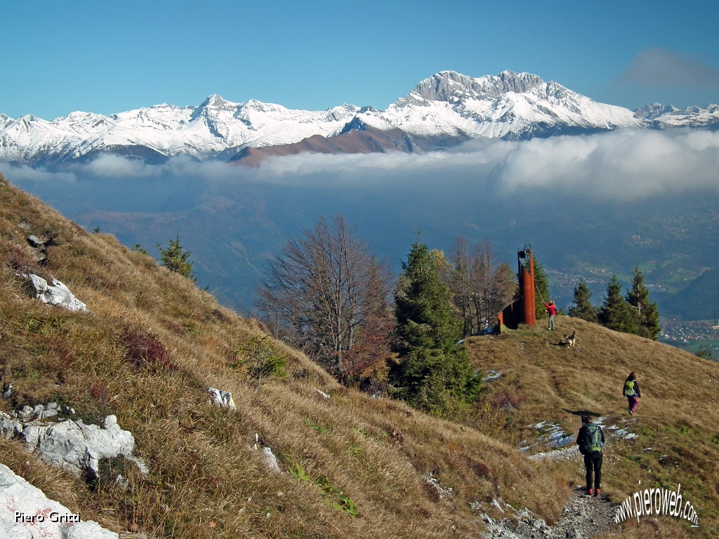 38 alla Forcella Larga - Capanna Ilaria.JPG